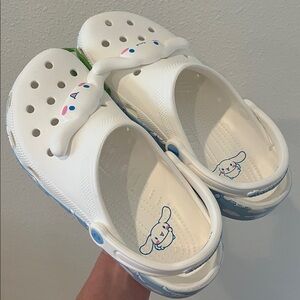 Crocs x Hello kitty cinnamoroll crocs men’s size 10 women’s size 12